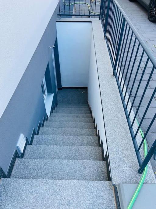 Apartament Practical Loft Comfort Near Munich Germering